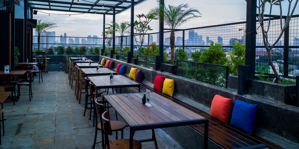 Lobbyn Kitchen & Bar Kemang, Tempat Hangout Asik Saat Malam Minggu